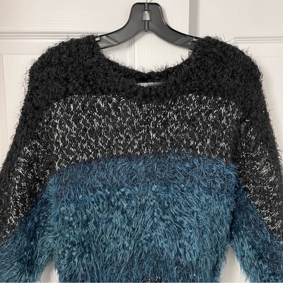 METALLIC  COLOUR BLOCK SHAGGY SWEATER BY PAQUITO - Picture 4 of 12